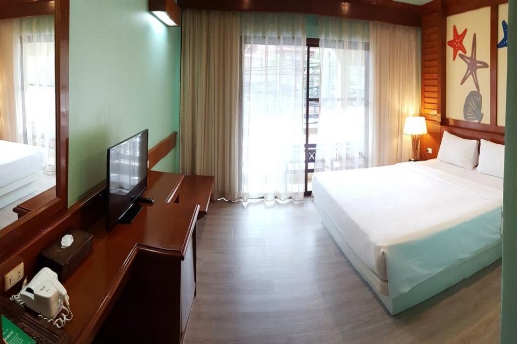 Baumanburi hotel phuket