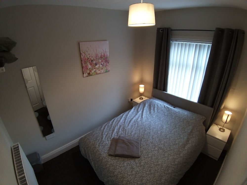 Economy Zimmer Templemore Townhouse