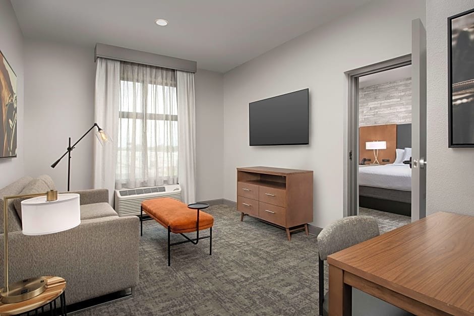 Двухместный номер Standard c 1 комнатой Homewood Suites By Hilton Louisville Airport