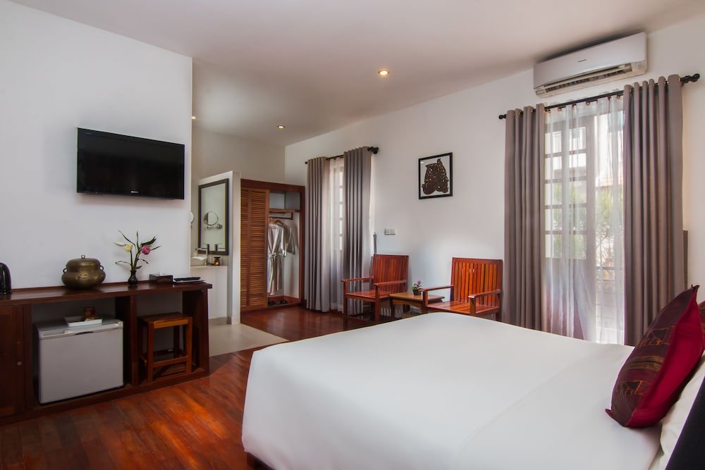 Deluxe room Apsara Centrepole Hotel