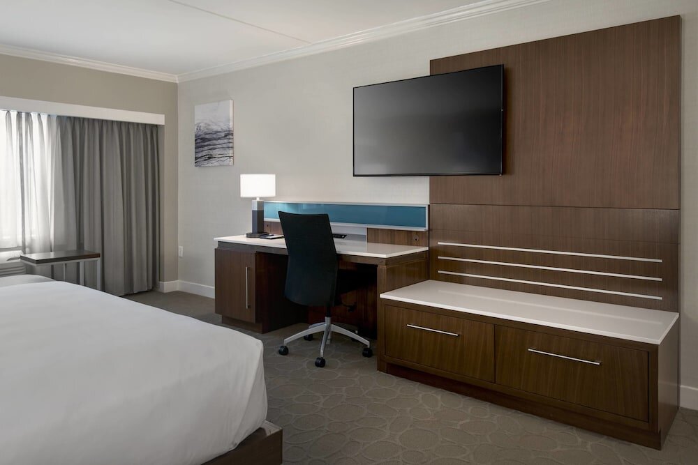 Четырёхместный номер Standard Delta Hotels by Marriott Basking Ridge