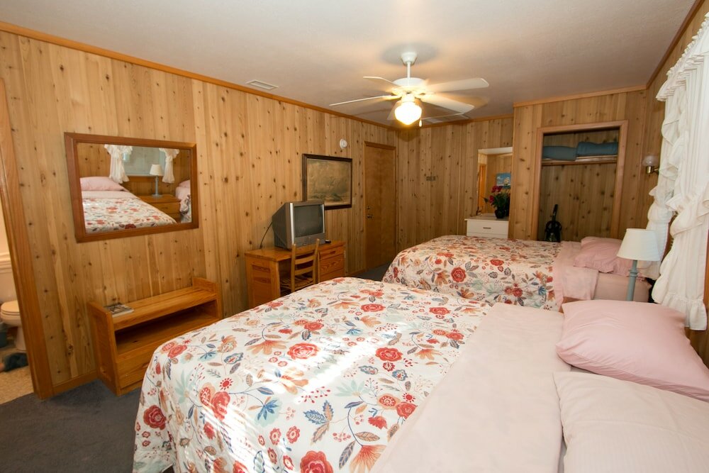 Standard room Outer Banks Motel - Village Accommodations