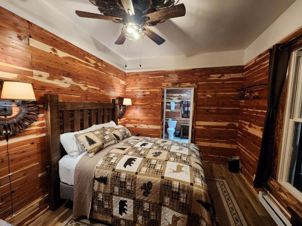Deluxe room Log Cabin Inn