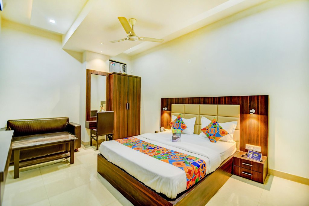 Deluxe Zimmer FabHotel Solitaire Inn Tilak Nagar