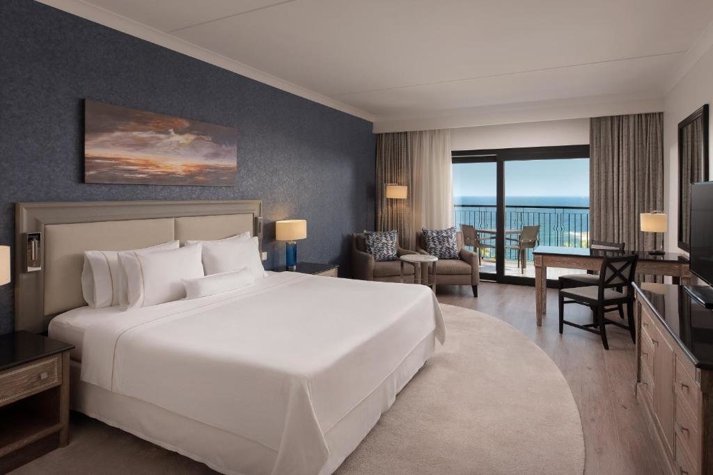 Deluxe Double room with sea view The Westin Dragonara Resort, Malta