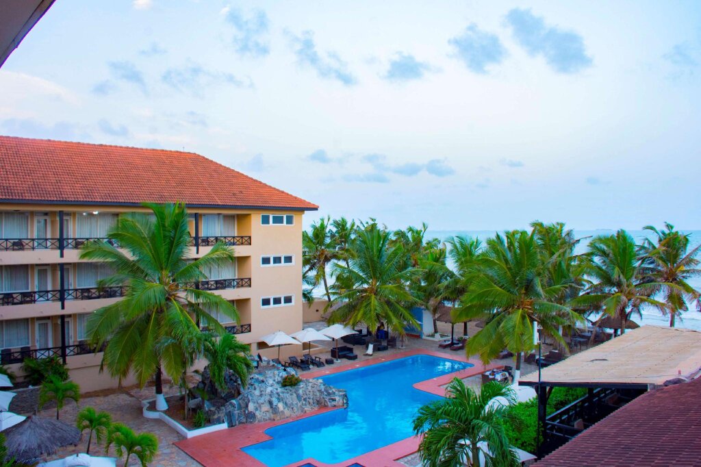 Bed in Dorm Best Western Plus Accra Beach Hotel