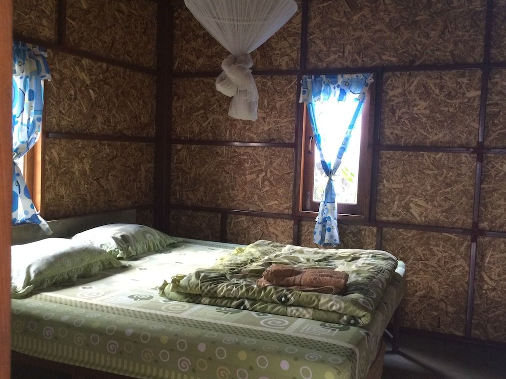 Standard Doppel Zimmer mit Balkon Family Hut Pai