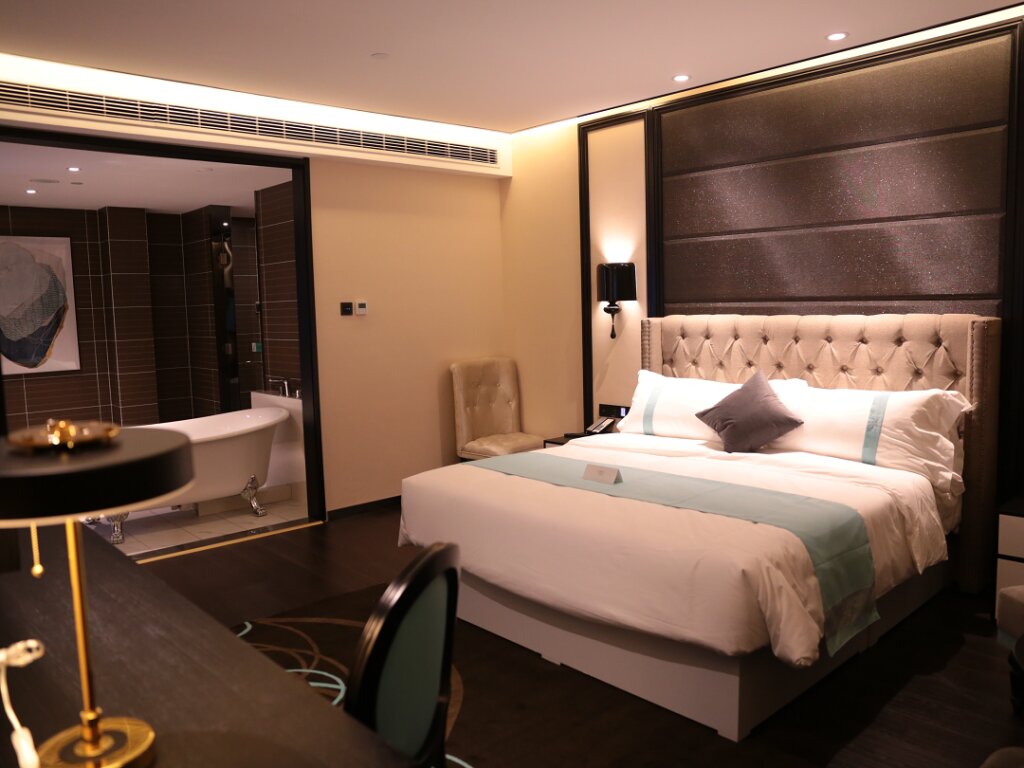 Suite Xana Hotelle·Yutian