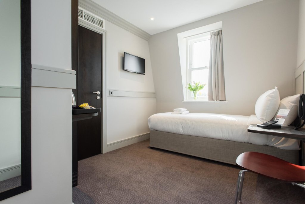 Standard simple chambre Mowbray Court Hotel