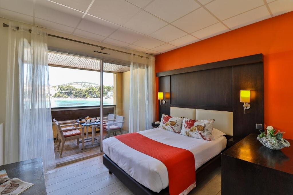 Семейный люкс с балконом и beachfront Golf Hotel