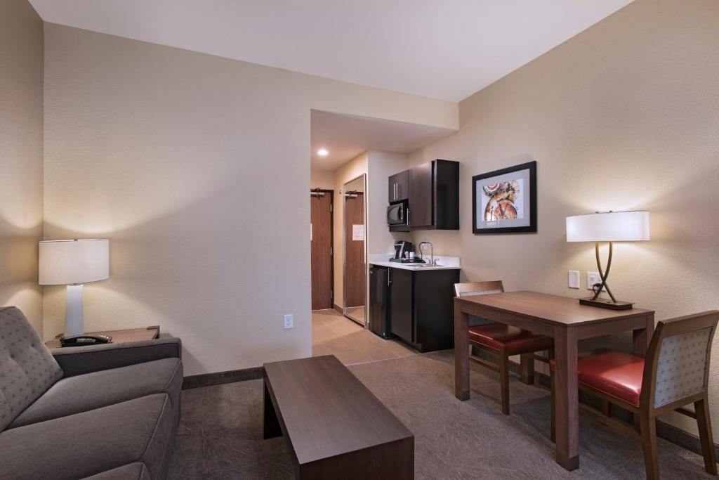 Suite Holiday Inn Express & Suites Austin NW - Four Points, an IHG Hotel