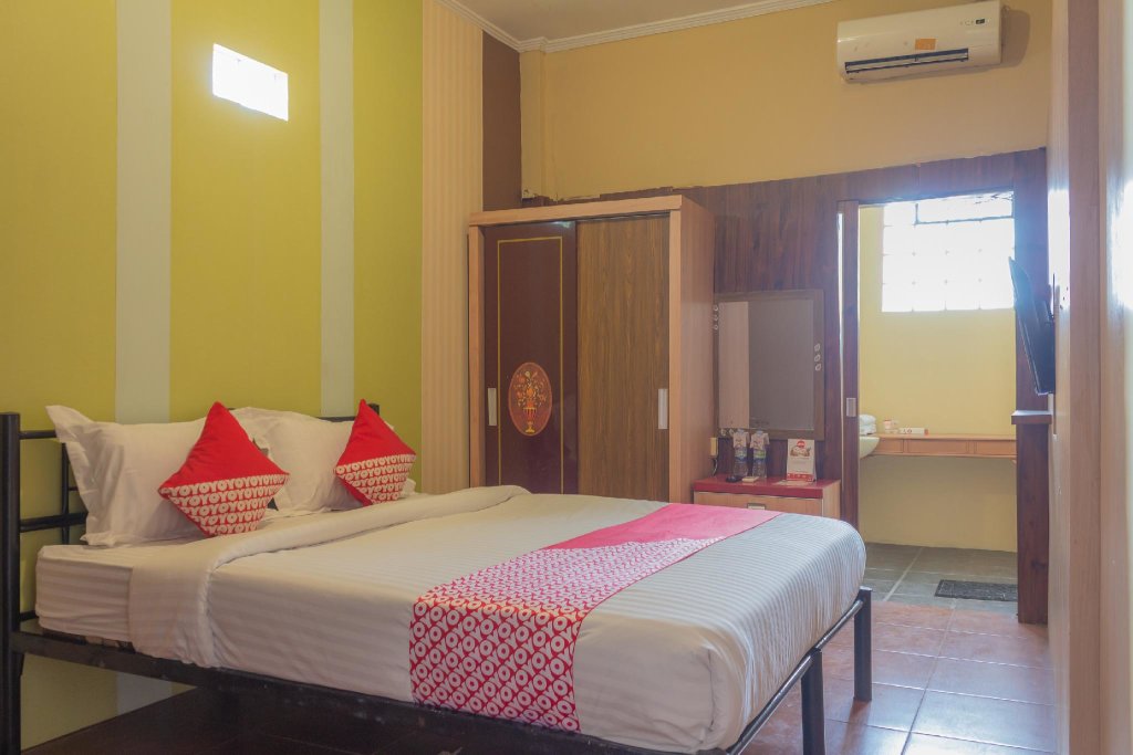 Deluxe Double room OYO 789 Pelangi Guest House