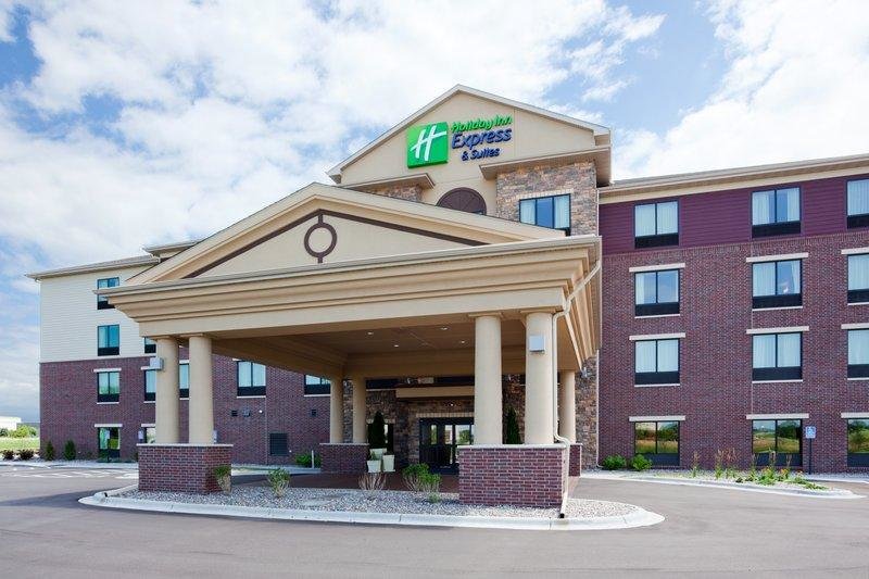 Люкс с 2 комнатами Holiday Inn Express Hotel & Suites Minneapolis SW - Shakopee, an IHG Hotel