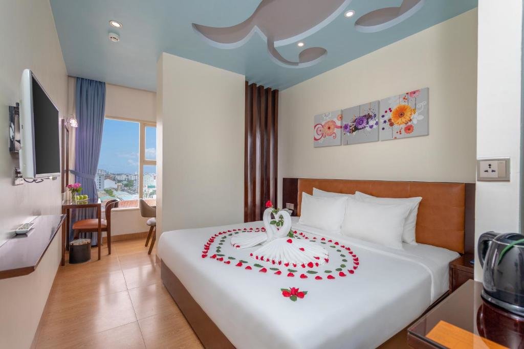 Superior Double room with city view King's Finger Hotel Da Nang