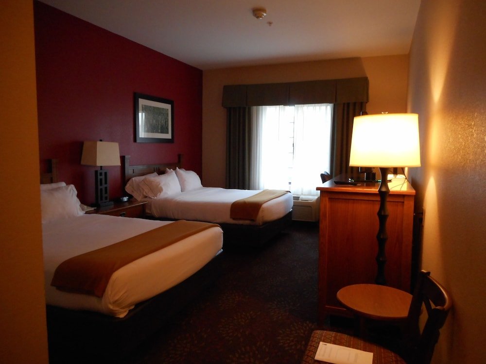 Camera Standard Holiday Inn Express Logan, an IHG Hotel