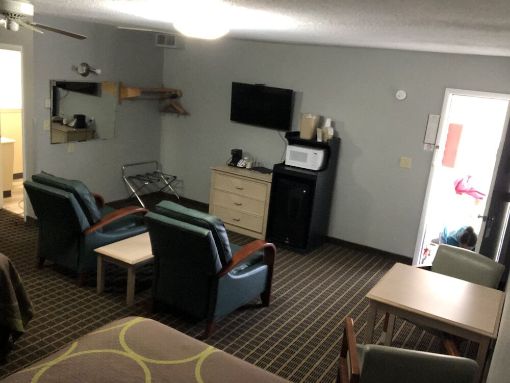 Standard Zimmer Hawkeye Motel