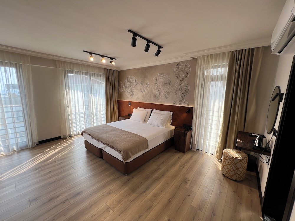 Номер Luxury Oji Hotel