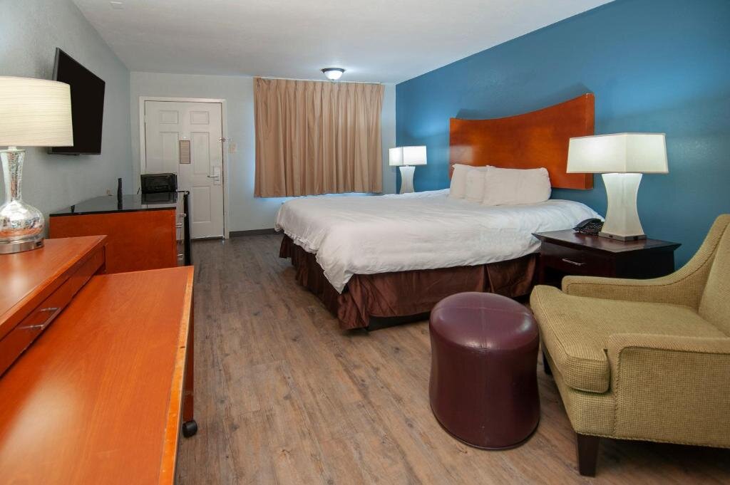 Номер Standard Best Price Motel & Suites