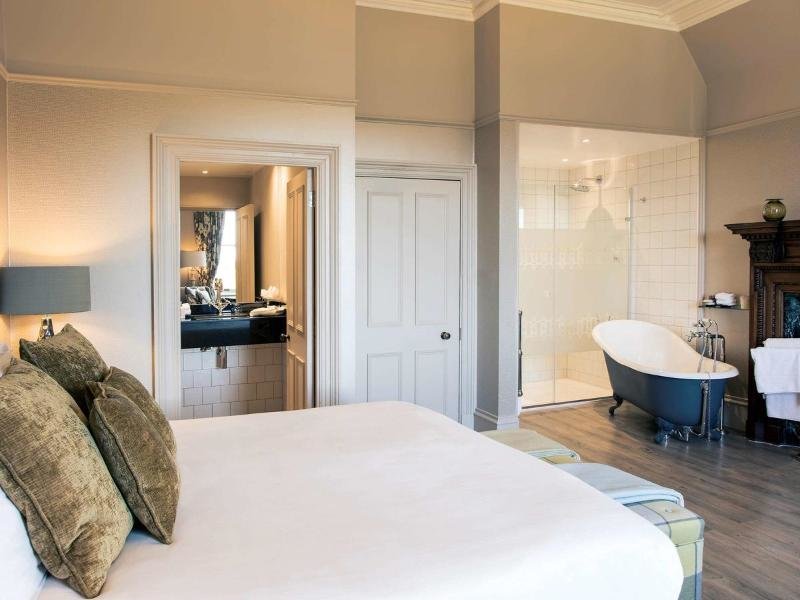 Classic room Mercure Aberdeen Ardoe House Hotel & Spa