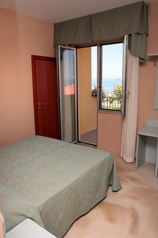 Habitación doble Estándar con vista al mar Hotel La Tartaruga