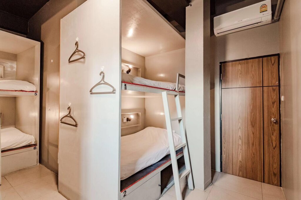 Кровать в общем номере U Home Hostel