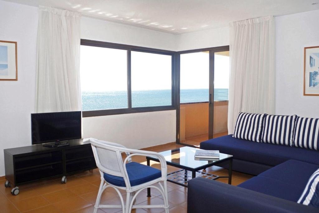 Четырёхместные апартаменты с 2 комнатами с видом на море Apartamentos Beach & Golf Resort