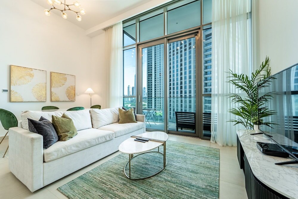 Classic Apartment Luxury StayCation - Fancy Apartment Connected To Burj Khalifa