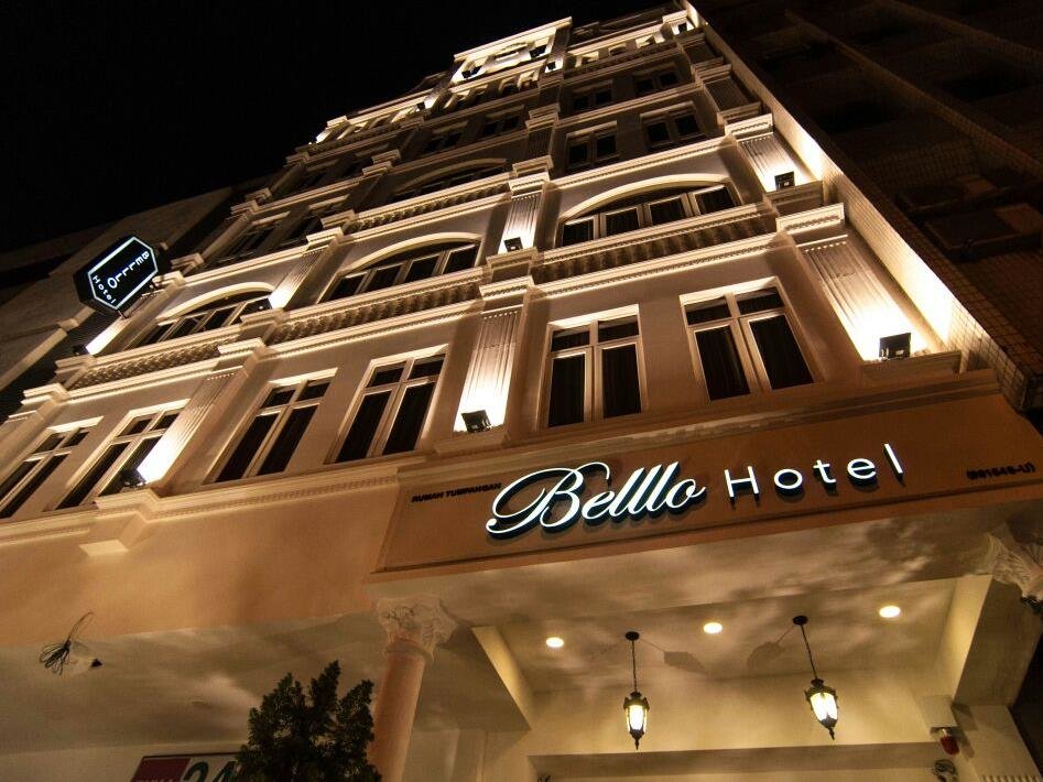 Кровать в общем номере Belllo Hotel JB Central