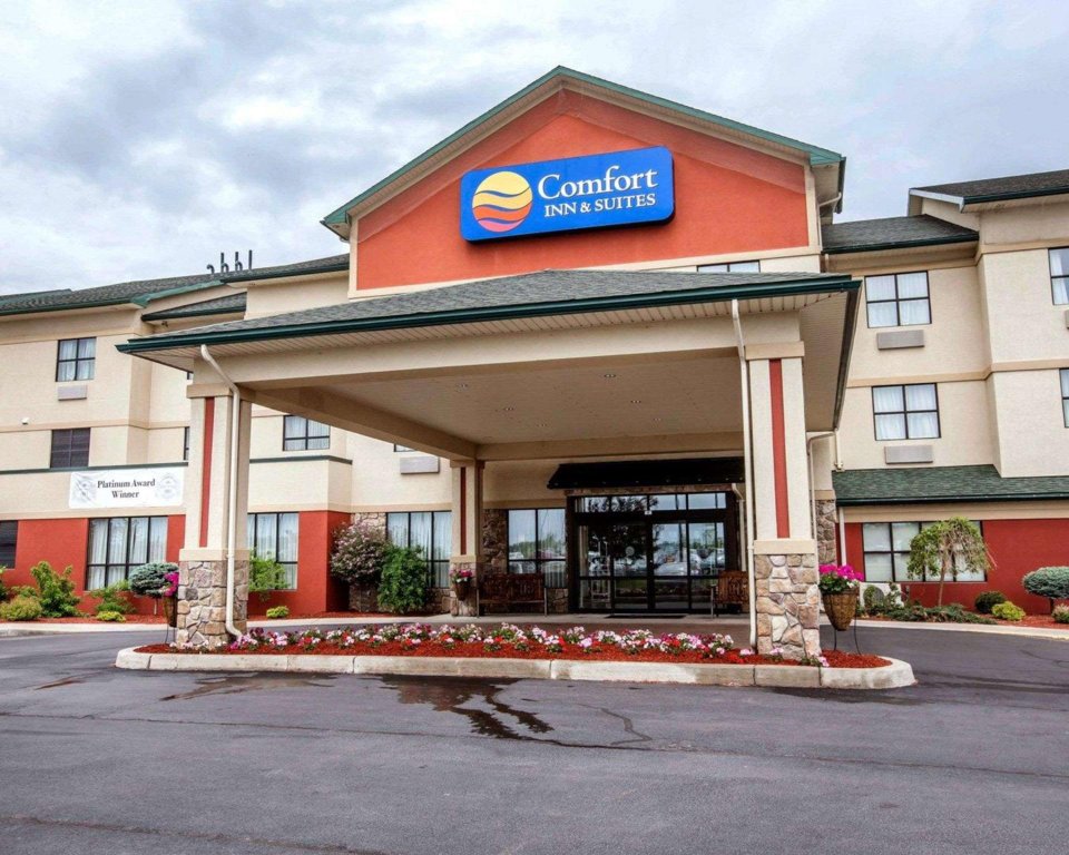 Четырёхместный номер Standard Comfort Inn & Suites adj to Akwesasne Mohawk Casino