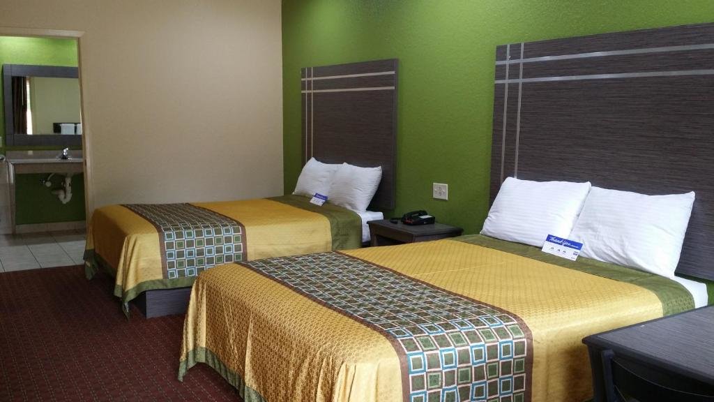 Standard Double room Americas Best Value Inn & Suites Northeast Houston
