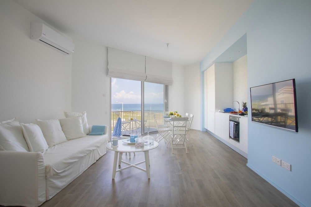 Apartment Azure Suite in Protaras