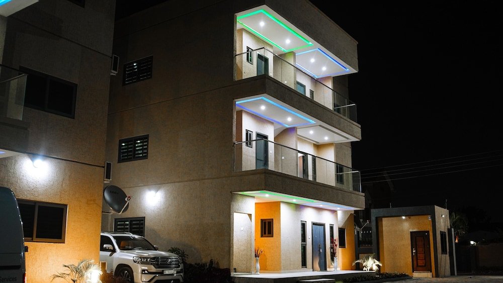 Апартаменты с балконом Immaculate 3-bed Apartment in Accra