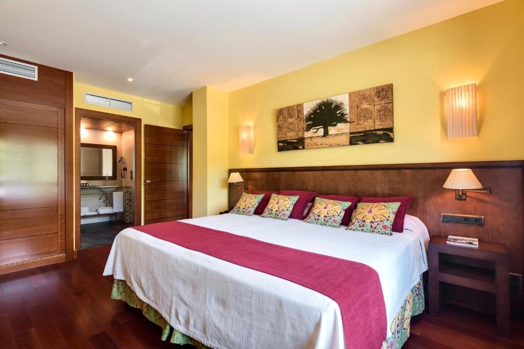 Вилла c 1 комнатой Hotel & SPA Monasterio de Boltaña