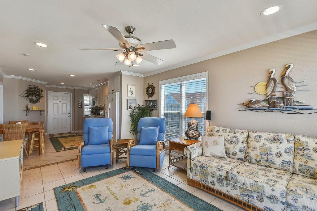 2 Bedrooms Apartment Seascape 1311 in Galveston