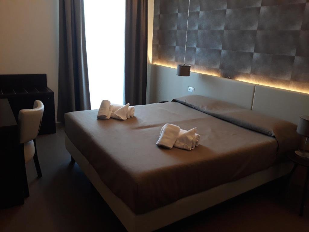 Standard Double room with balcony Hotel Palazzo del Garda