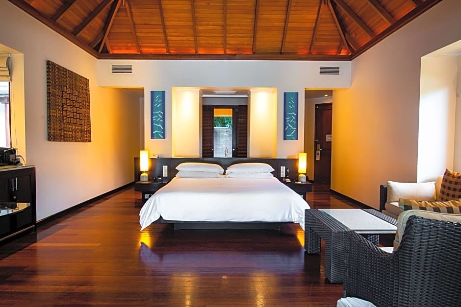 Двухместный Pool Villa beachfront Hilton Seychelles Labriz Resort & Spa
