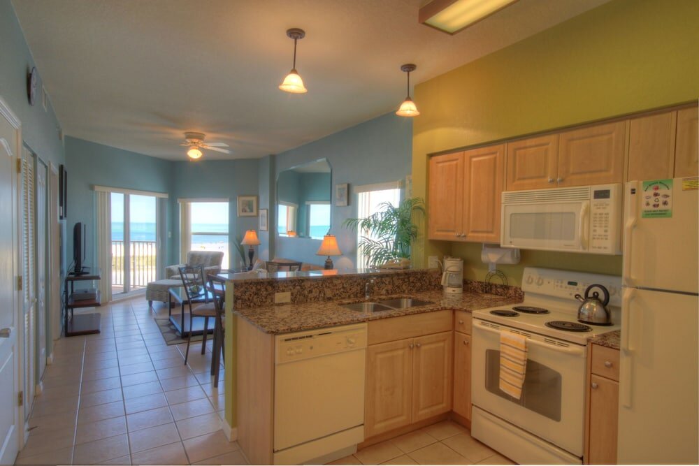 Habitación Estándar 2 dormitorios con balcón y con vista a la bahía Surf Beach Resort