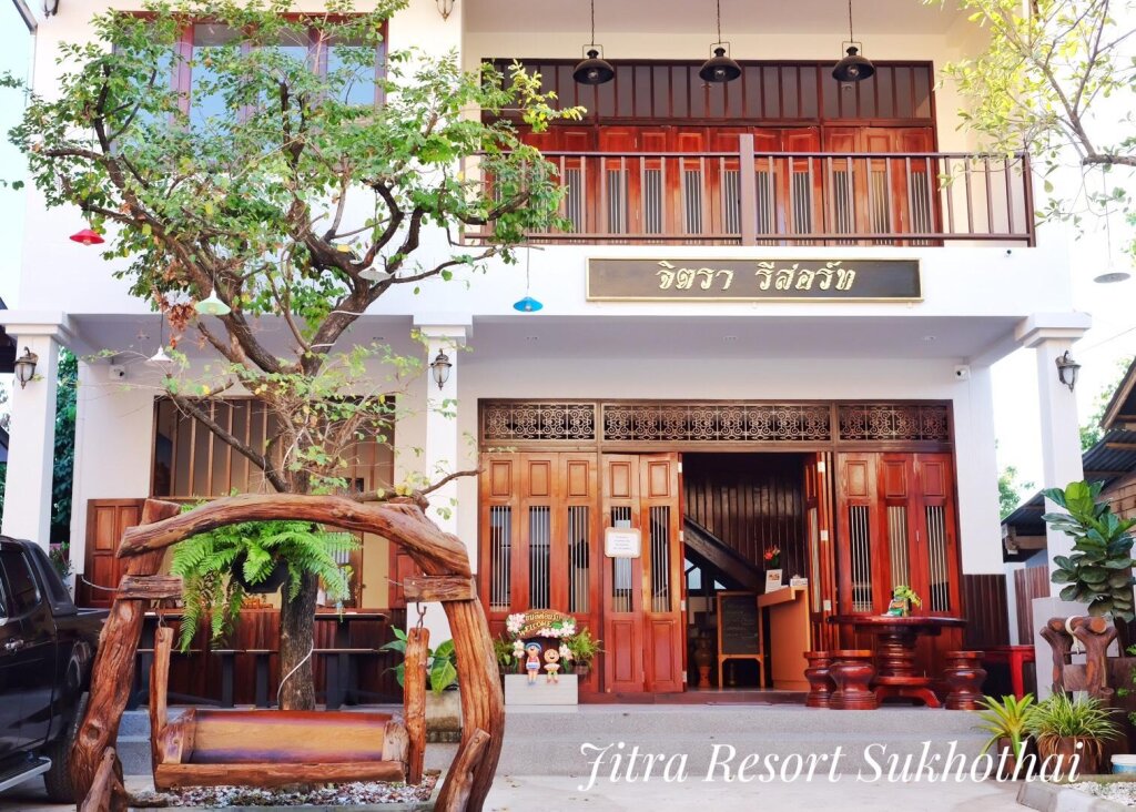 Трёхместный номер Standard с красивым видом из окна Jitra Resort