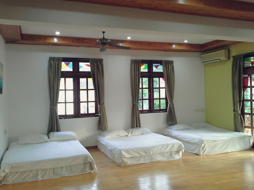 Luxus Suite Baan Talay Homestay by the Beach