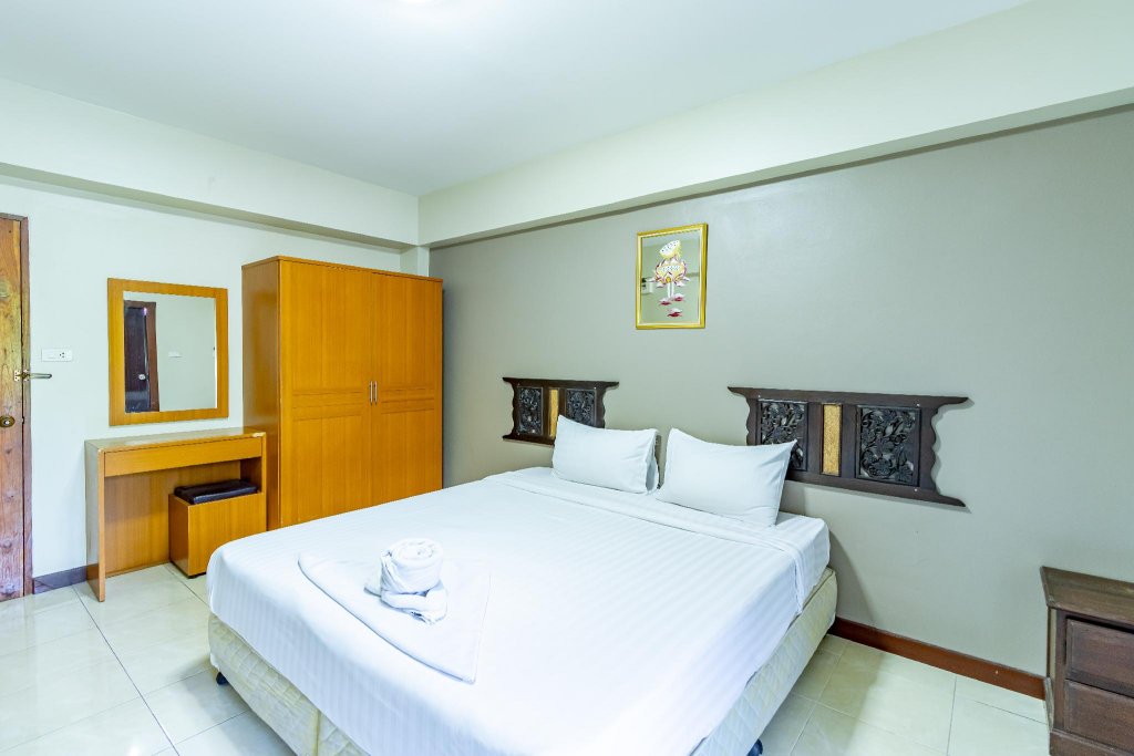 Кровать в общем номере Silver Gold Garden, Suvarnabhumi Airport