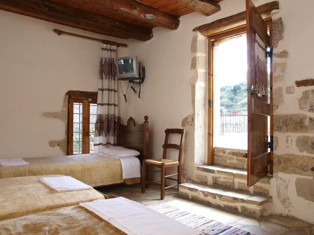 Standard Zimmer Vafes Traditional Stone Houses