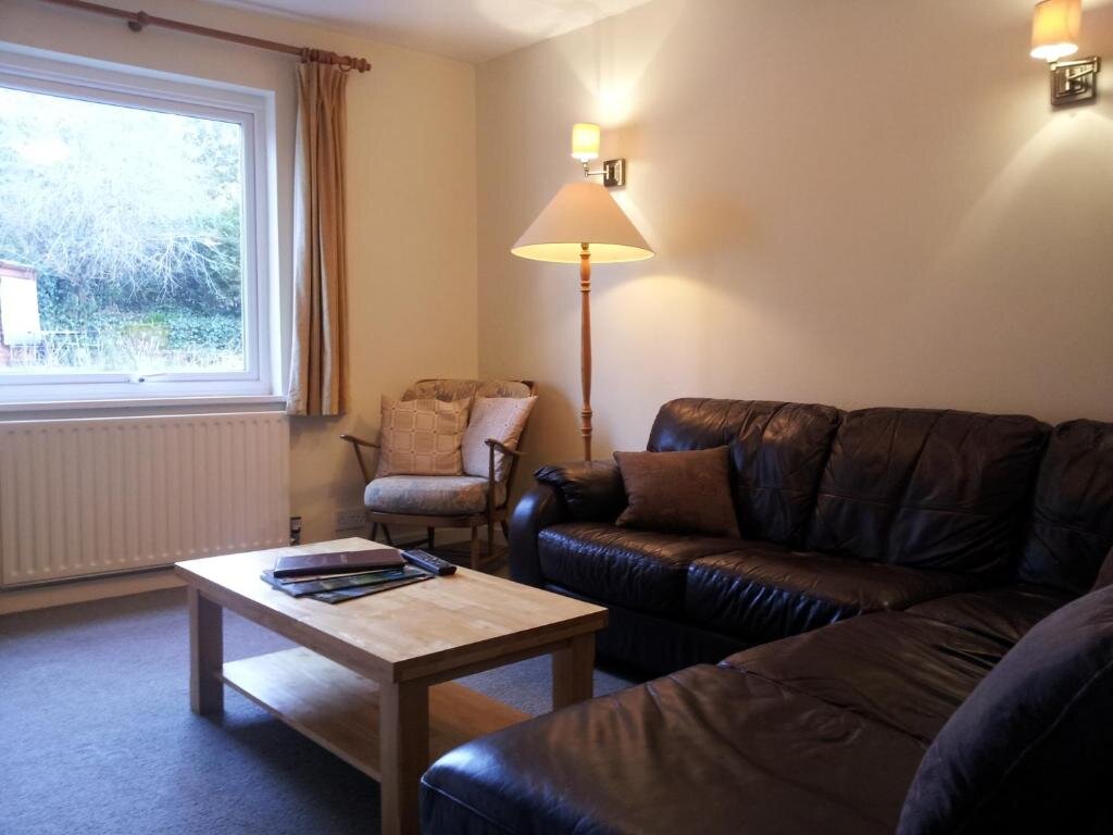 2 Bedrooms Apartment Skiddaw Grove