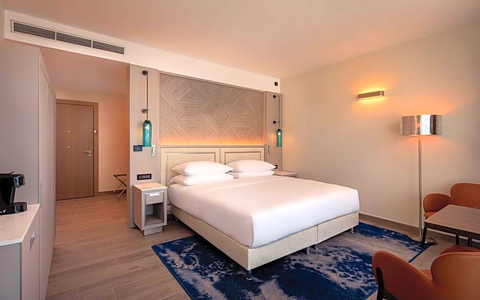 Двухместный номер Standard с балконом и с видом на море Hilton Rijeka Costabella Beach Resort And Spa