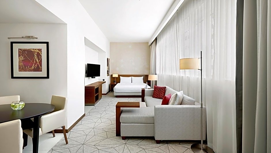 Двухместный King Bed Suite Hyatt Place Dubai Al Rigga Residences