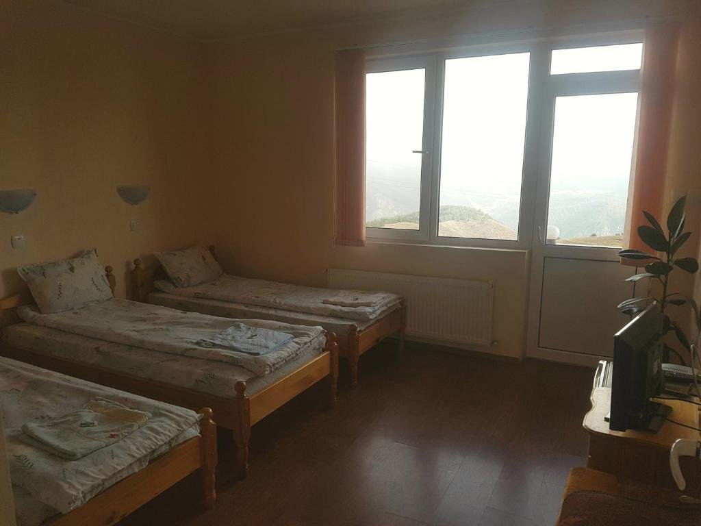Standard Triple room with balcony and with view Guest House Chala