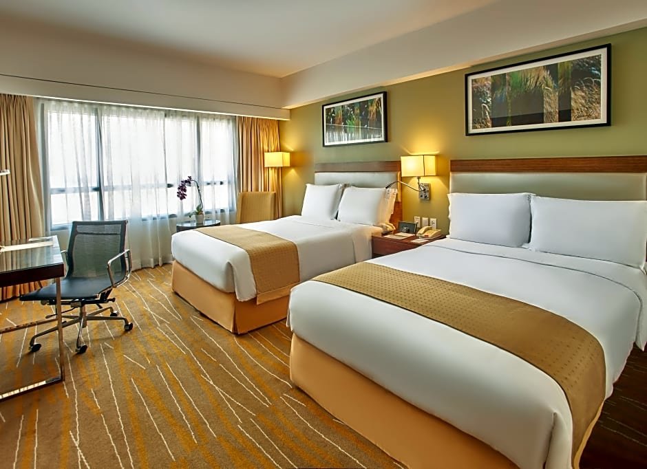 Номер Executive Holiday Inn & Suites Makati, an IHG Hotel