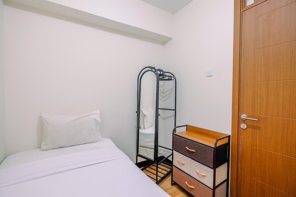 Номер Standard Comfortable And Tidy 2Br At Cinere Resort Apartment