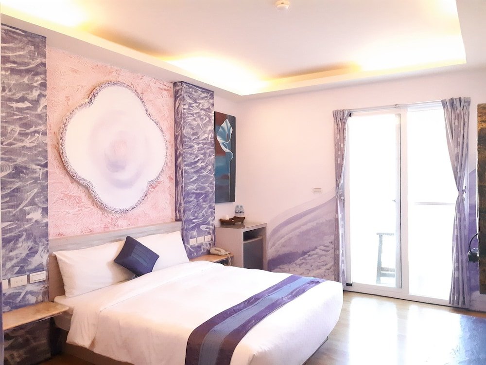 Standard Double room with balcony HuanGjia Hotel