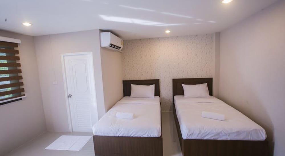 Standard triple famille chambre avec balcon The Sleep Phang-nga