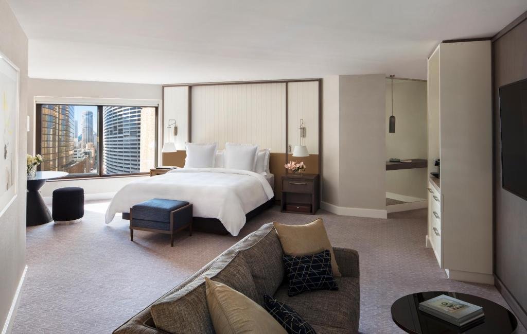 Двухместный номер Premier Four Seasons Hotel Sydney